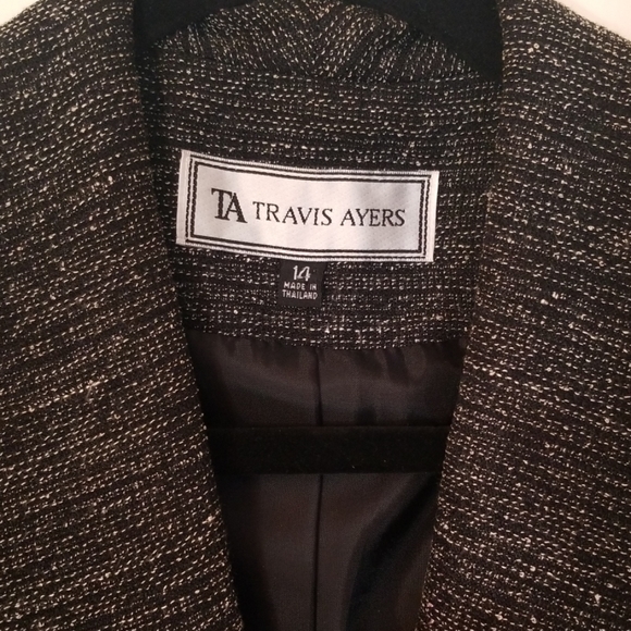 Travis Ayers skirt suit - Picture 4 of 6